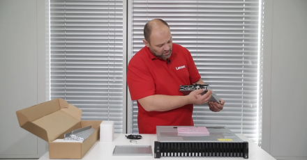 Видеообзор системы хранения данных Lenovo ThinkSystem DE4000H